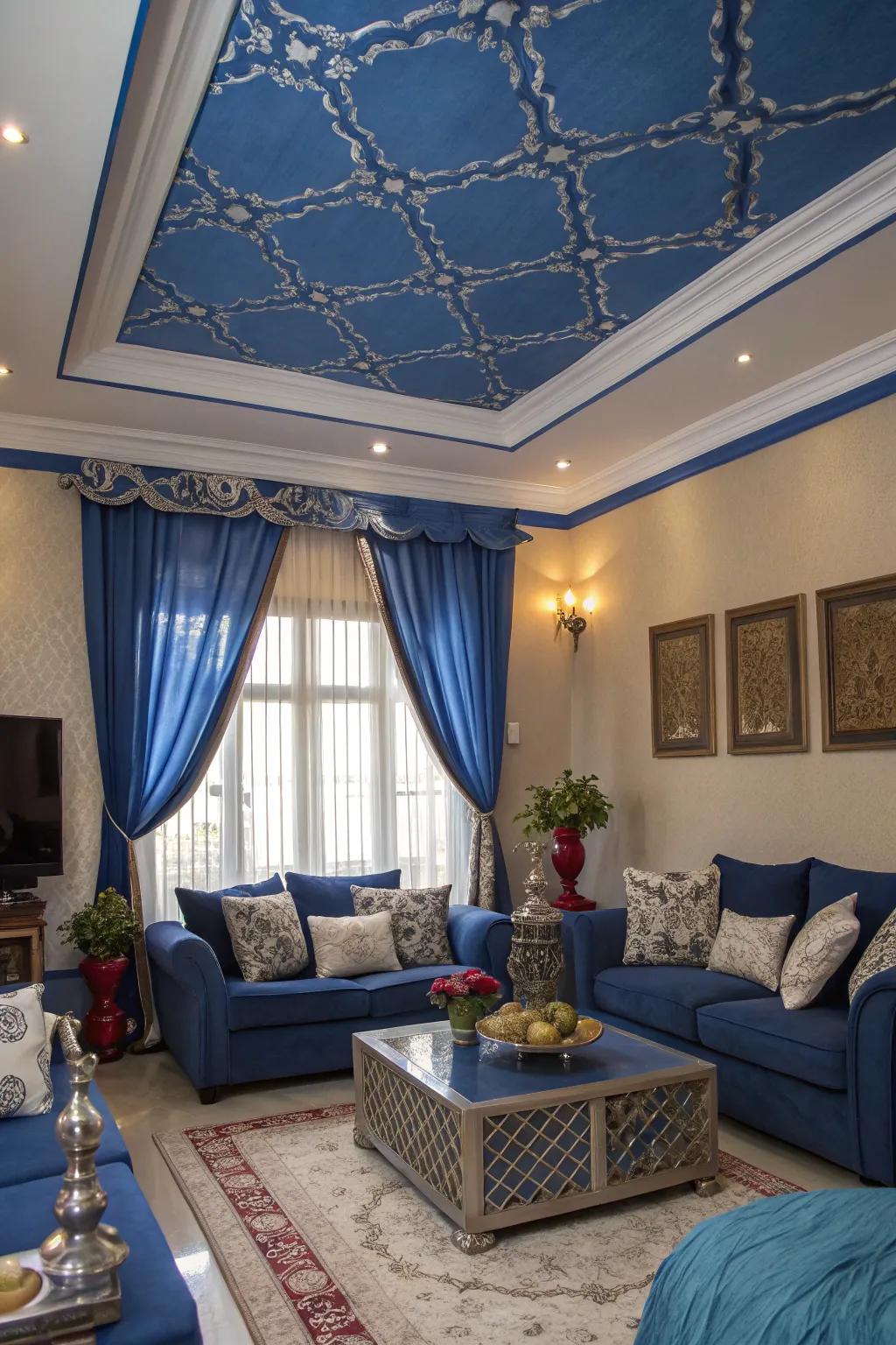 A sapphire ceiling creates a dramatic and enveloping atmosphere.
