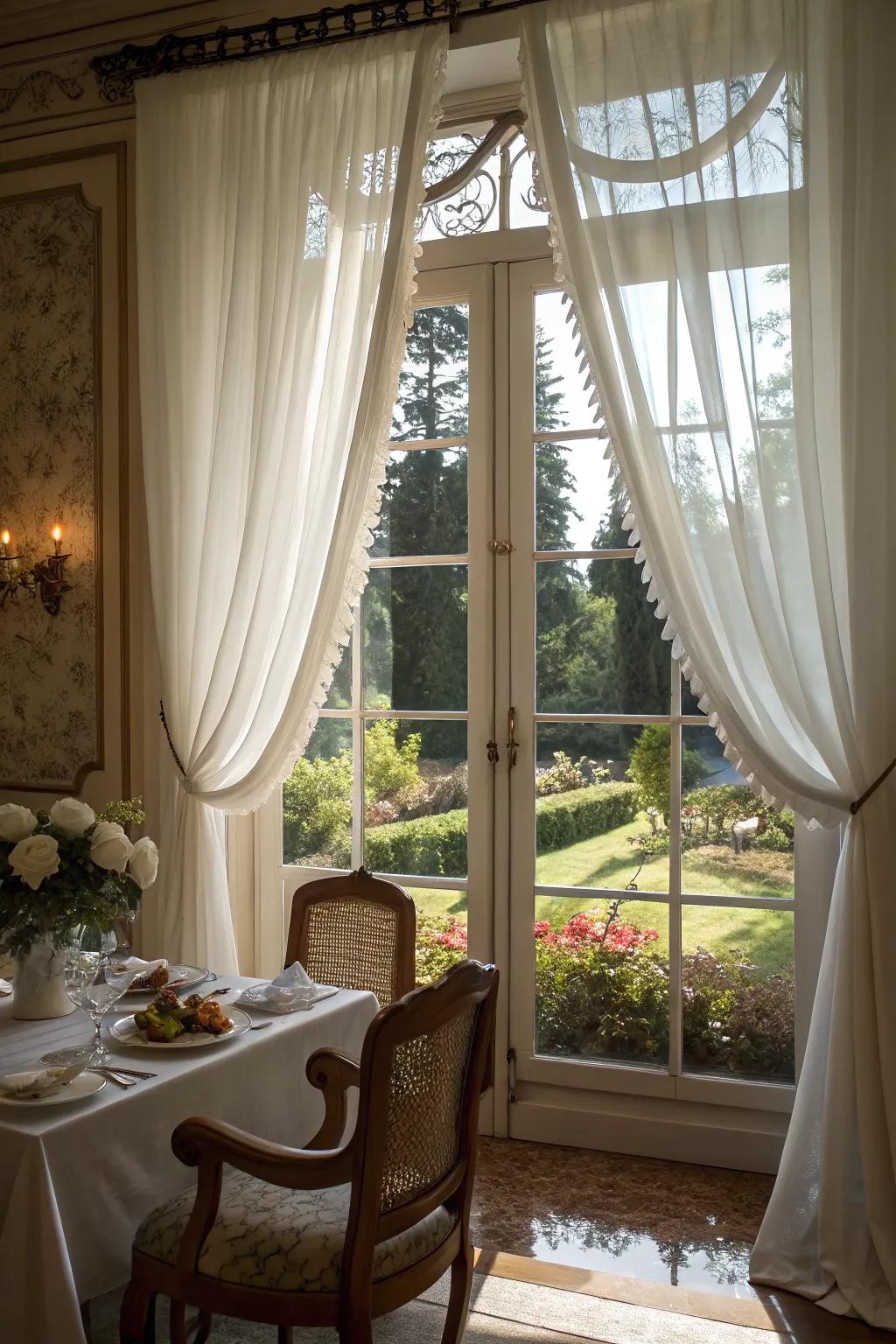 Folded fabrics offer sophistication and elegance to any dining room.