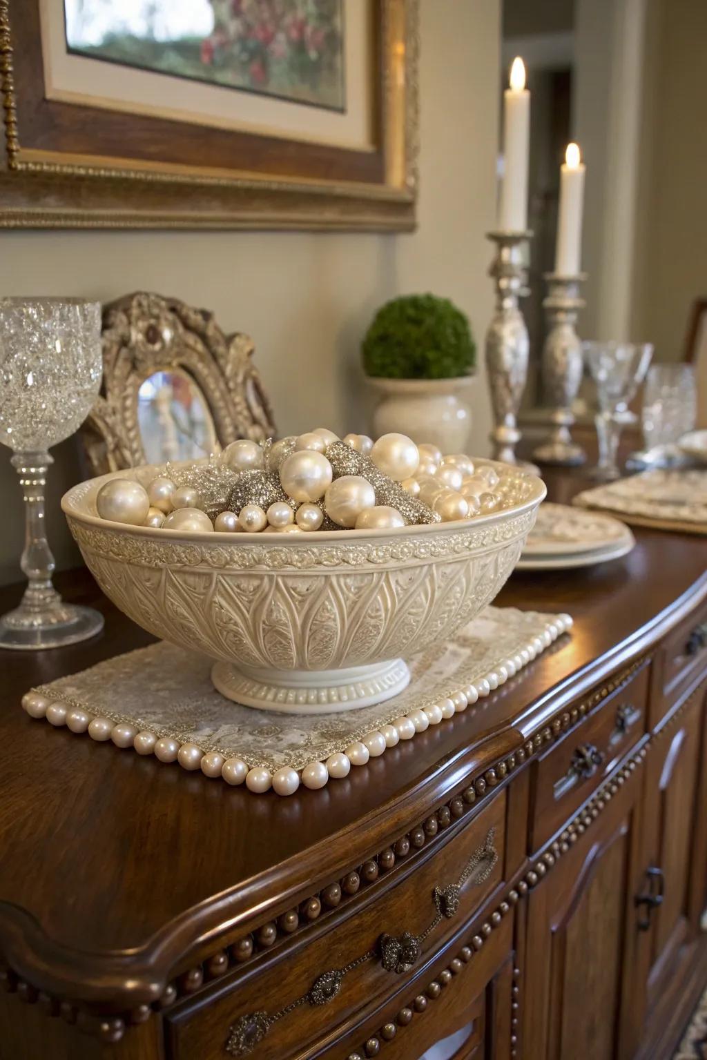 Glamour and elegance with pearls and crystals