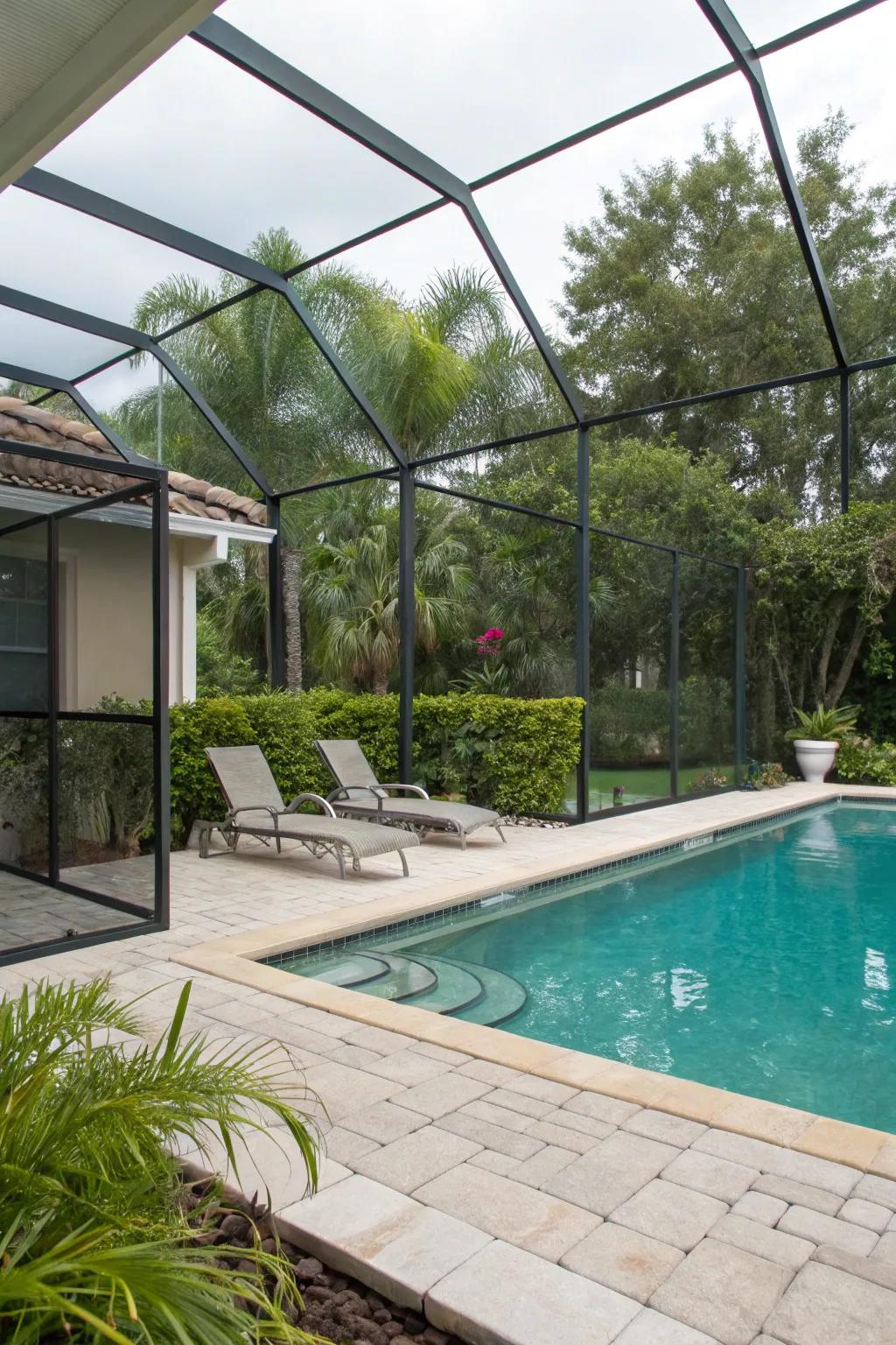 Florida Glass offers practical privacy with minimal maintenance.