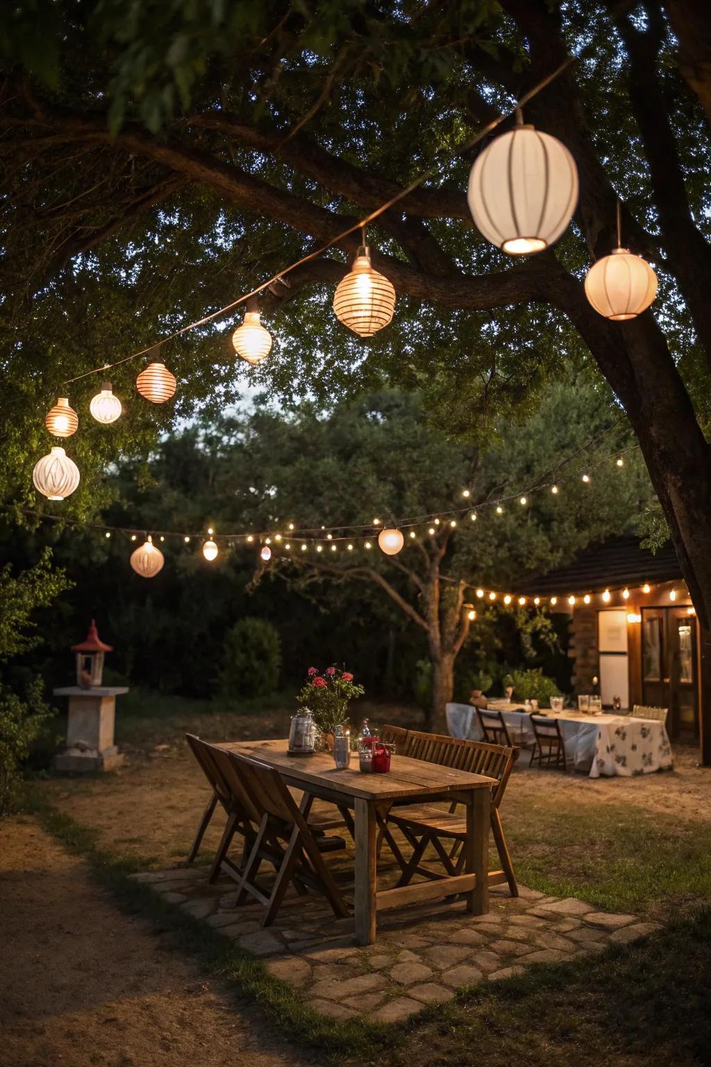 Torches bring a countryside and comfortable sensation to your garden.